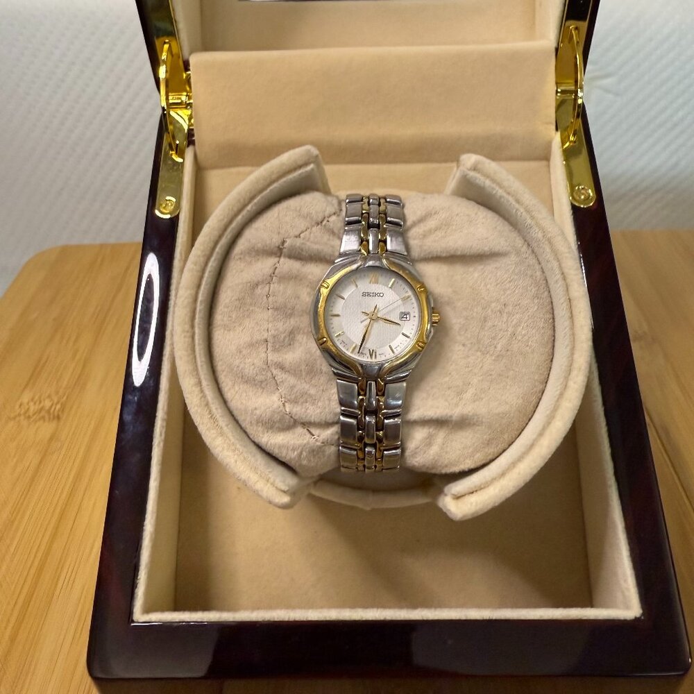 Seiko Two Tone Calendar Ladies' Watch 7N82-0AT0, 26mm